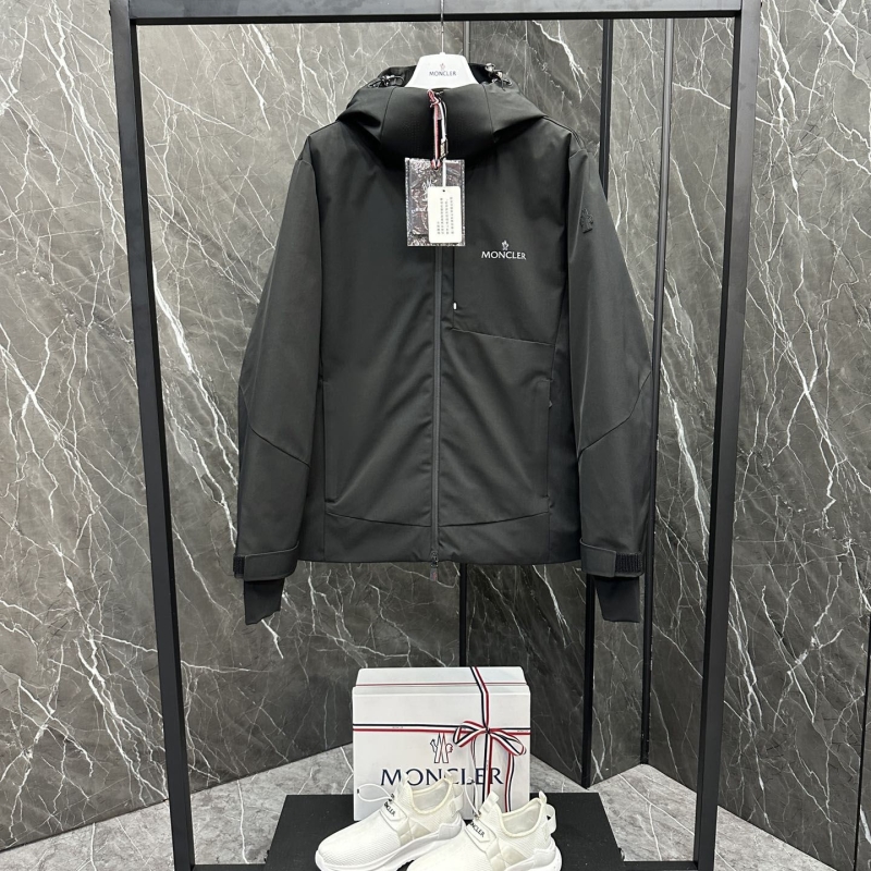 Ba*len*cia*ga down coat
